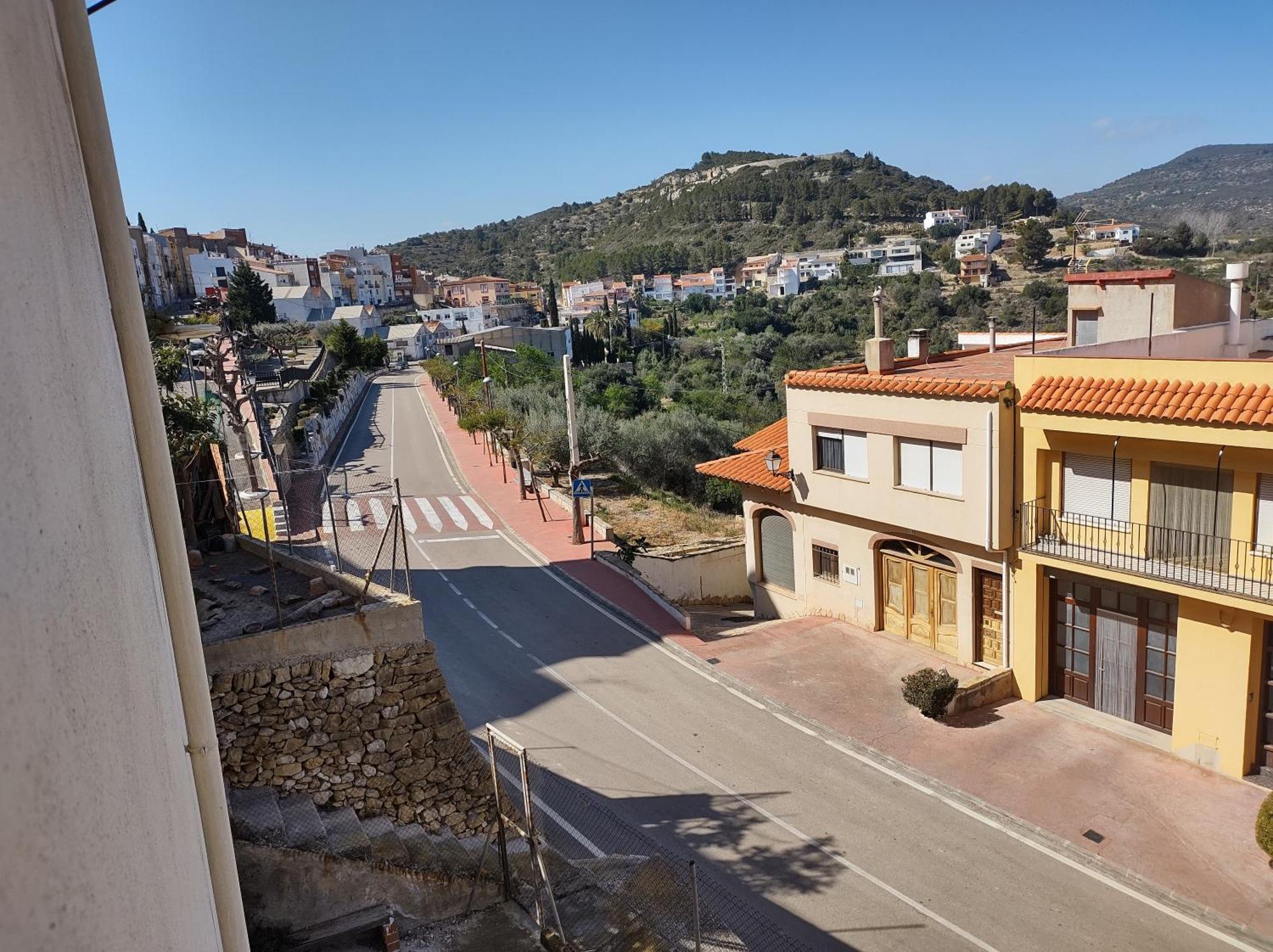Tranquil And Spacious Townhouse In Historical And Picturesque Cervera Del Maestre 외부 사진
